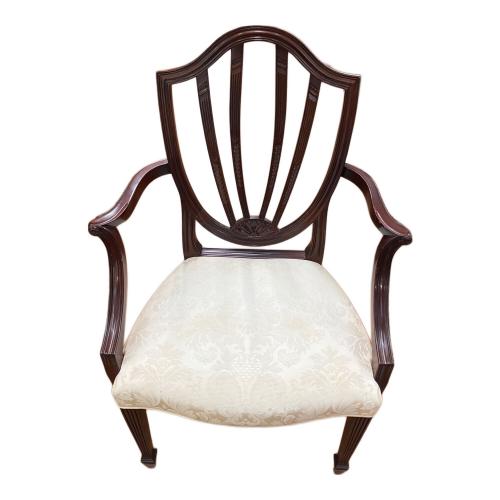 Baker (ベーカー) シールドバックアームチェアー ブラウン