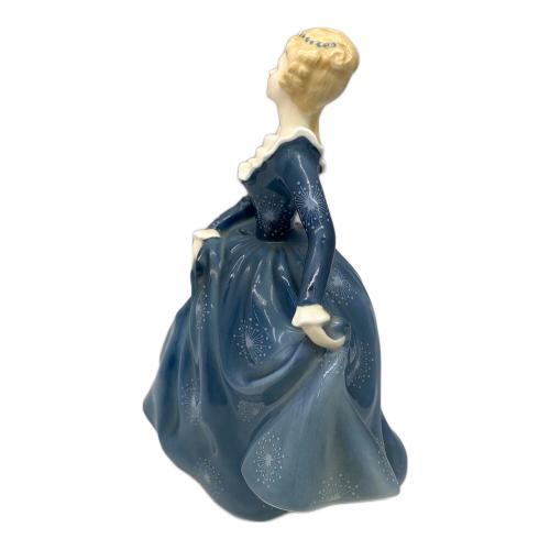 ROYAL DOULTON (ロイヤルドルトン) フィギュリン 2334