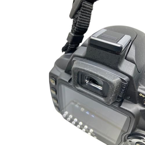 Nikon (ニコン) デジタル一眼レフカメラ D40