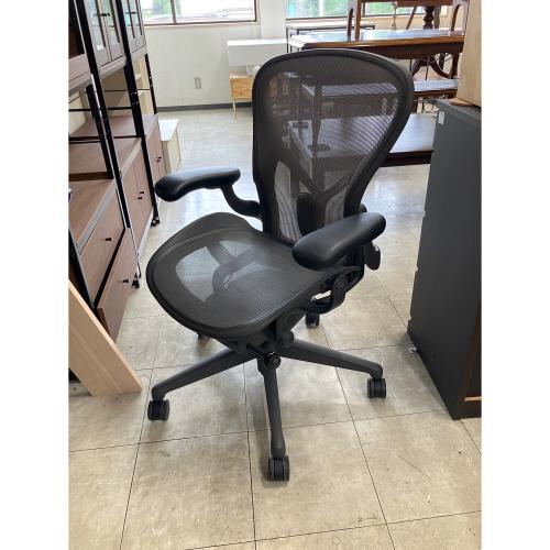 Herman Miller (ハーマンミラー) アーロンチェア リマスタード ポスチャーフィット Bサイズ  92 ブラック