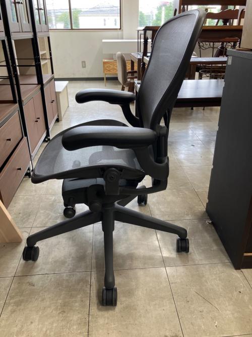 Herman Miller (ハーマンミラー) アーロンチェア リマスタード ポスチャーフィット Bサイズ  92 ブラック