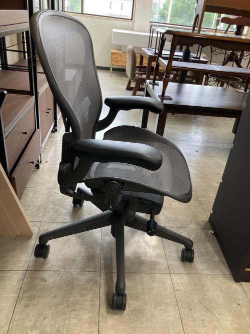 Herman Miller (ハーマンミラー) アーロンチェア リマスタード ポスチャーフィット Bサイズ  92 ブラック