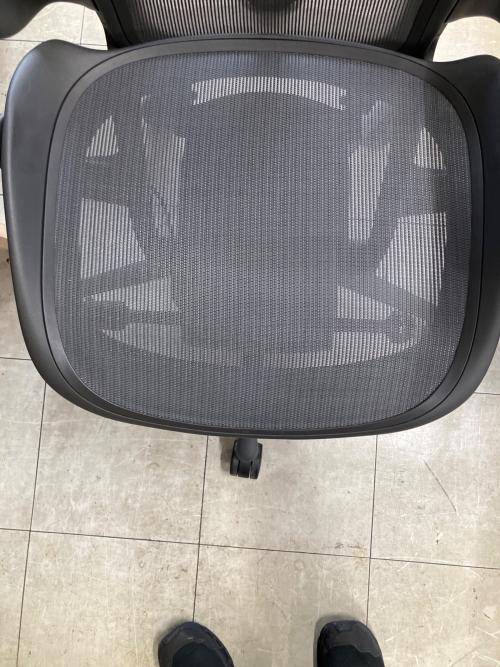 Herman Miller (ハーマンミラー) アーロンチェア リマスタード ポスチャーフィット Bサイズ  92 ブラック