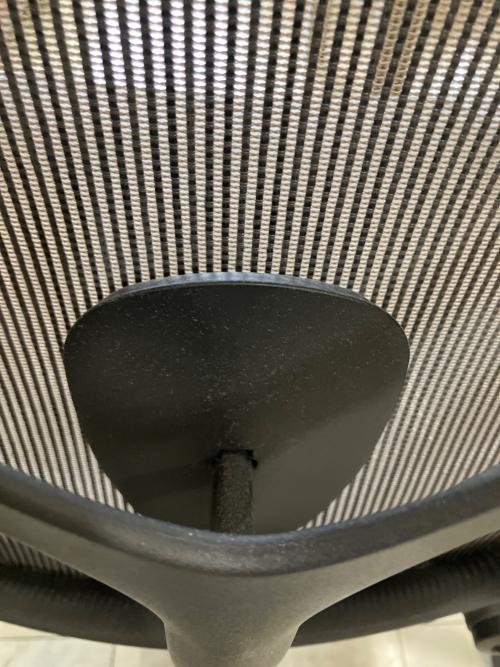Herman Miller (ハーマンミラー) アーロンチェア リマスタード ポスチャーフィット Bサイズ  92 ブラック