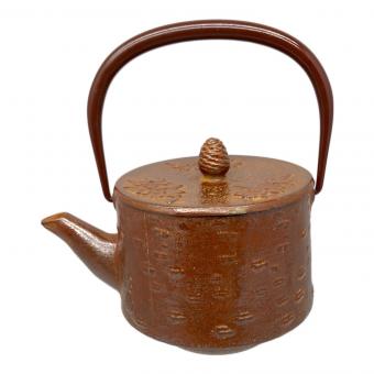 南部鉄器 (ナンブテッキ) 鉄瓶 盛栄堂 桜皮寸筒