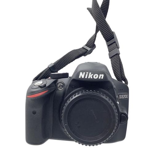 Nikon (ニコン) デジタル一眼レフカメラダブルズームキット D3200 ダブルズームレンズキット AF-S DX NIKKOR 18-55mm f/3.5-5.6G /55-200mm f/4-5.6G