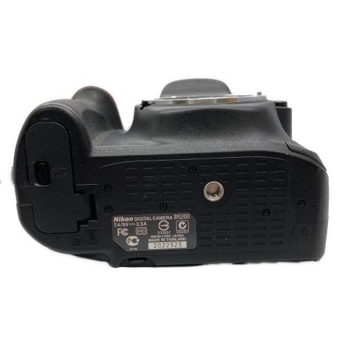 Nikon (ニコン) 一眼レフカメラ D5200 ヨゴレ有