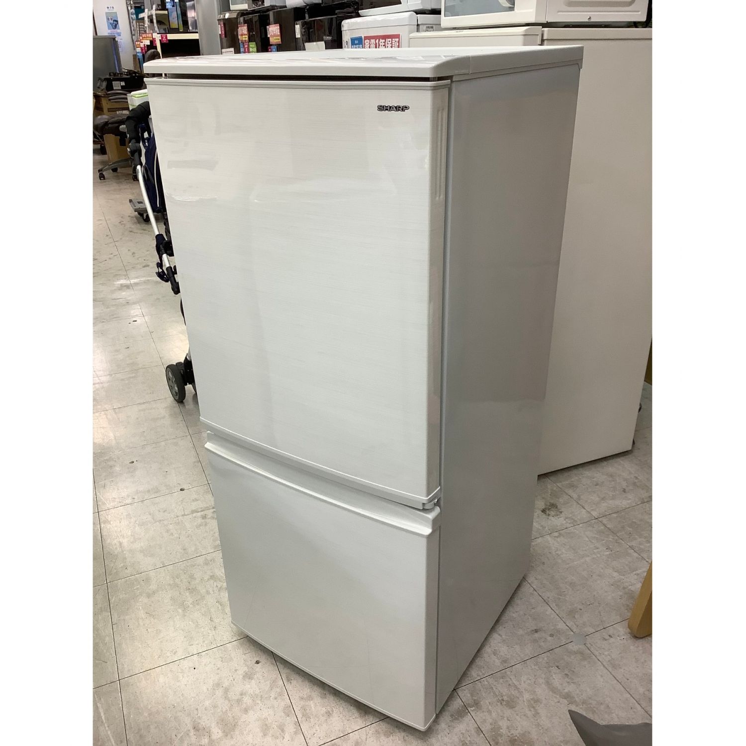 SHARP (シャープ) 2ドア冷蔵庫 SJ-D14D-W 2018年製 137L｜トレファクONLINE