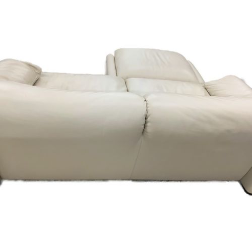 80】Cassina ホワイトレザー 2人掛けソファ CASSINA (カッシーナ) 2人