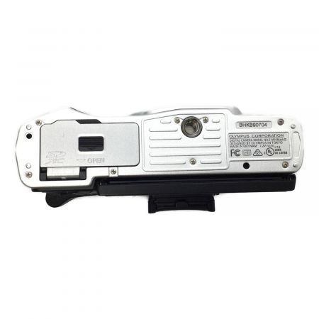 OLYMPUS (オリンパス) ミラーレス一眼カメラ E-M10MarkⅡ 1700万画素 フォーサーズ4/3型 専用電池 SDカード対応 ISO100～1600 約8.5コマ/秒 1/4000-60秒 BHKB90704