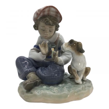 LLADRO リヤドロ フィギュリン マーガレットの花占い 手元に難あり LLADRO リヤドロ フィギュリン マーガレットの花占い 手元に難あり