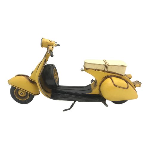 ブリキ vespa ベスパ バイク jayland製 / イエロー