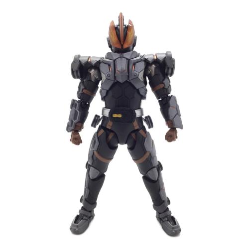 BANDAI (バンダイ) S.H.Figuarts 仮面ライダーバスター 玄武神話 「仮面ライダーセイバー」  魂ウェブ商店限定