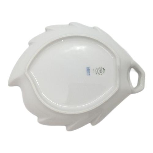 ROYAL COPENHAGEN (ロイヤル・コペンハーゲン) トレー ホワイトフルーテッド・フルレース