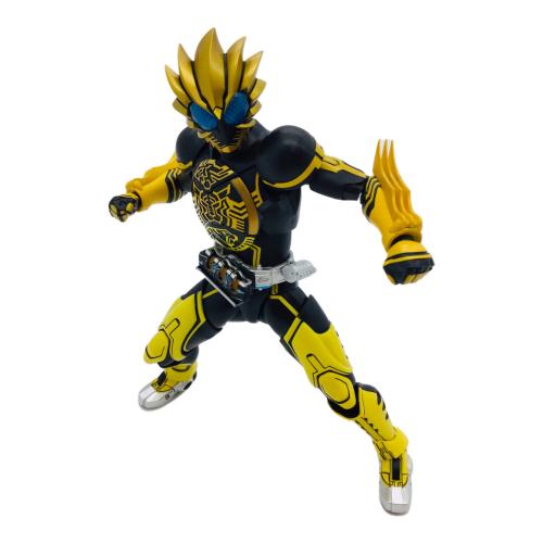 BANDAI(バンダイ) 魂ウェブ商店限定 S.H.Figuarts(真骨彫製法) 仮面ライダーオーズ ラトラーター コンボ