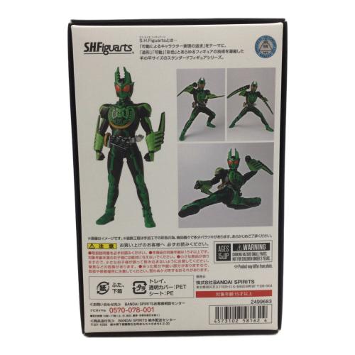 BANDAI (バンダイ) フィギュア S.H.Figuarts(真骨彫製法) 仮面ライダーオーズ ガタキリバ コンボ