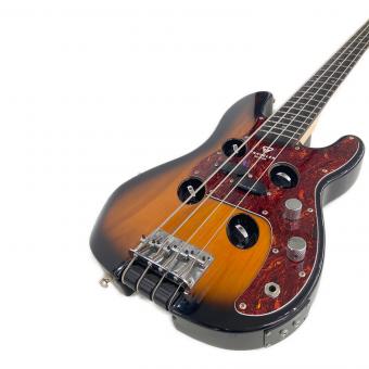 TRAVELER GUITAR (トラベルギター) アンプ内蔵ベース TB-4P
