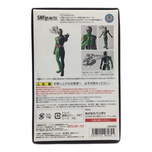 BANDAI (バンダイ) 仮面ライダー 仮面ライダーW サイクロンジョーカー  (真骨彫製法) S.H.Figuarts