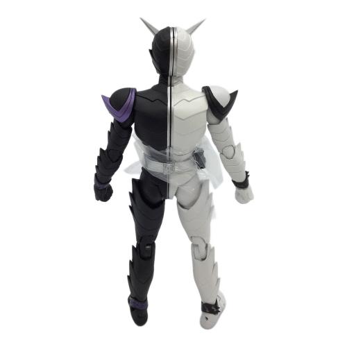 BANDAI (バンダイ) 仮面ライダー 開封済 真骨彫製法 仮面ライダーW ファングジョーカー S.H.Figuarts 風都探偵アニメ化記念