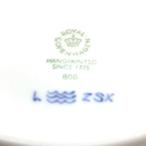 ROYAL COPENHAGEN (ロイヤル・コペンハーゲン) ディーププレート ブルーフルーテッド・プレイン