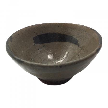 陶芸家　不東庵　細川護煕　唐津　ぐい呑　共箱　古唐津　絵唐津　酒器　酒盃 唐津 ぐい呑み 不東庵 細川護煕｜トレファクONLINE