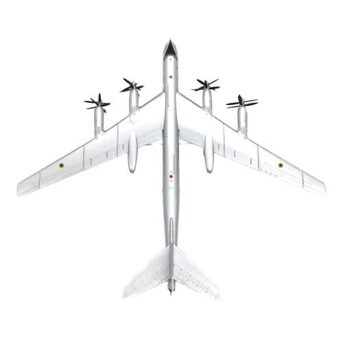 herpa (ヘルパ)　1/200 ツポレフ TU-95MS ベアH ウクライナ空軍 第106重爆撃機師団 模型