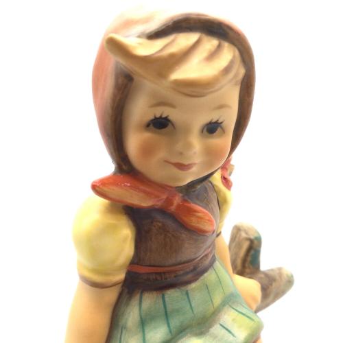GOEBEL (ゲーベル) ゲーベル フンメル人形 女の子