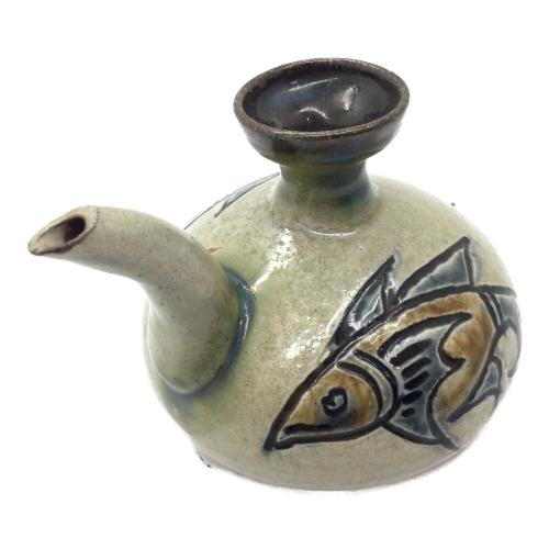 急須 線彫魚紋カラカラ 金城次郎