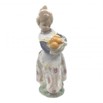 LLADRO (リヤドロ) フィギュリン バレンシアの女