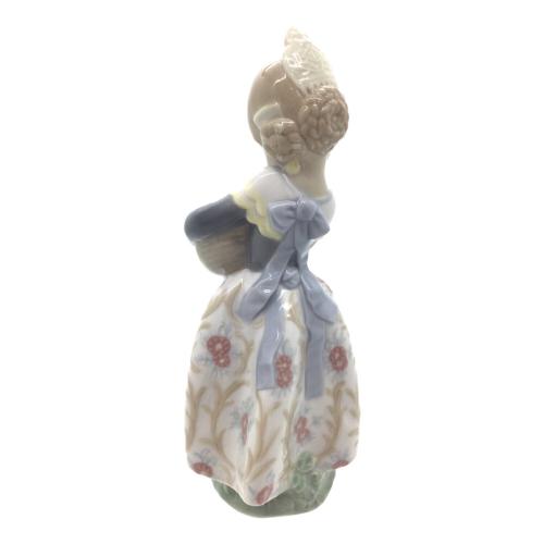 LLADRO (リヤドロ) フィギュリン バレンシアの女