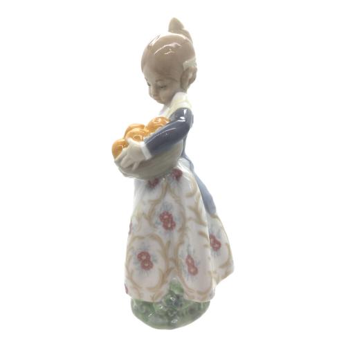 LLADRO (リヤドロ) フィギュリン バレンシアの女