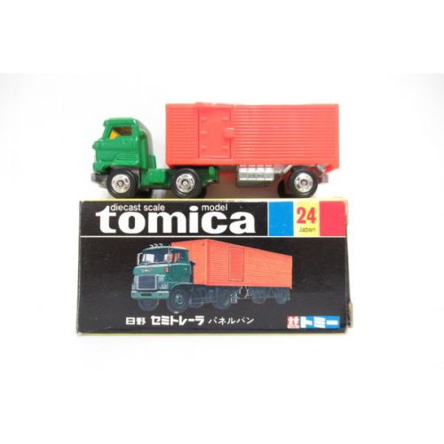 トミカ SEMI TRAILER　PANEL VAN　24