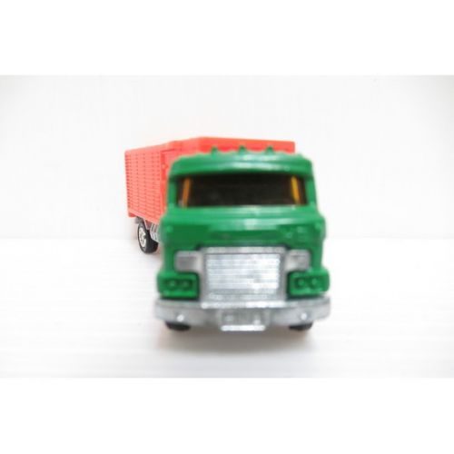 トミカ SEMI TRAILER　PANEL VAN　24