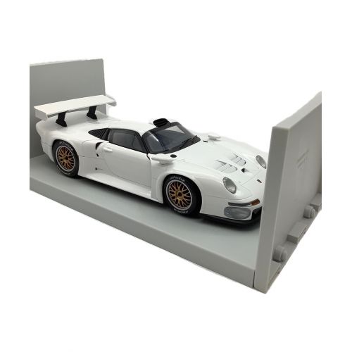 1/18 Porsche 911 GT1 1996 ホワイト｜トレファクONLINE