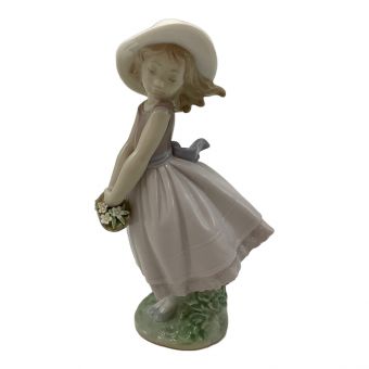 LLADRO (リヤドロ) フィギュリン ユートピア 花の小径