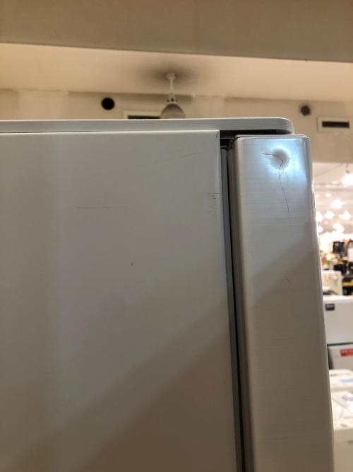 HITACHI (ヒタチ) 6ドア冷蔵庫 ※側面キズ・正面ヘコミ・ドリンクポケットヒビ割れ有 ファン式 R-HW54S(W) 2022年製 540L クリーニング済