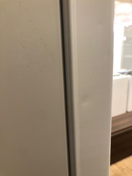 HITACHI (ヒタチ) 6ドア冷蔵庫 ※側面キズ・正面ヘコミ・ドリンクポケットヒビ割れ有 ファン式 R-HW54S(W) 2022年製 540L クリーニング済