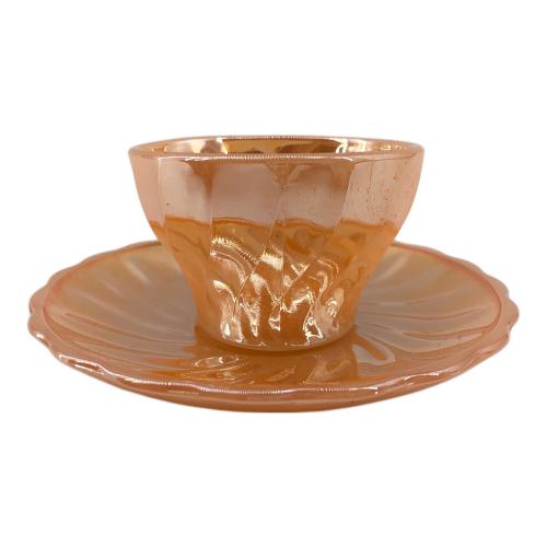 Fire King (ファイヤーキング) カップ&ソーサー シェルシリーズピーチラスター