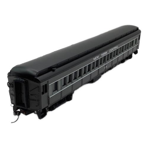 Bachmann(バックマン) HOゲージ Spectrum The Master Railroader Series New York Central #809 Coach 89103