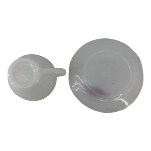 Fire King (ファイヤーキング) カップ&ソーサー ホワイト 花 1960年代～1976年頃