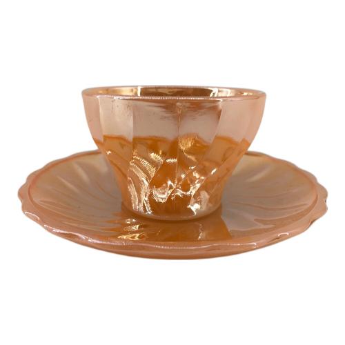 Fire King (ファイヤーキング) カップ&ソーサー シェルシリーズピーチラスター