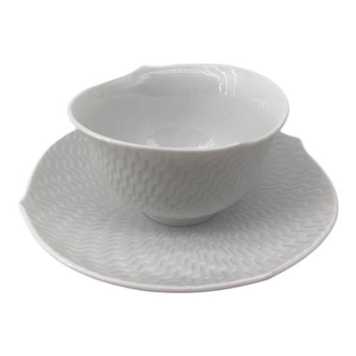 Meissen (マイセン) カップ&ソーサー 波の戯れホワイト