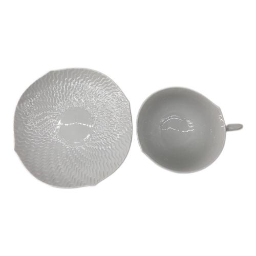 Meissen (マイセン) カップ&ソーサー 波の戯れホワイト