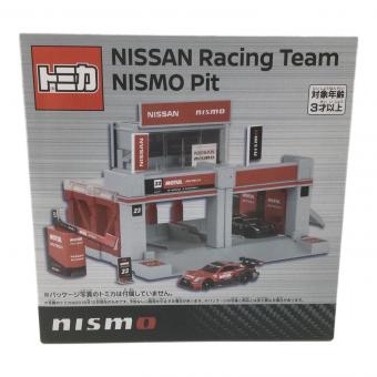 TAKARATOMY (タカラトミー) NISSAN Racing Team NISMO Pit トミカ