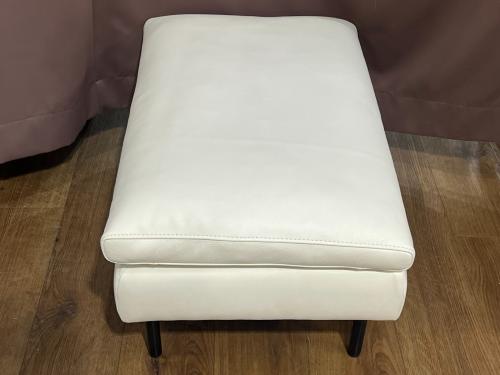 five by five (ファイブバイファイブ) 3人掛けソファー 張地：Oランク スチールレッグ 119 ホワイト