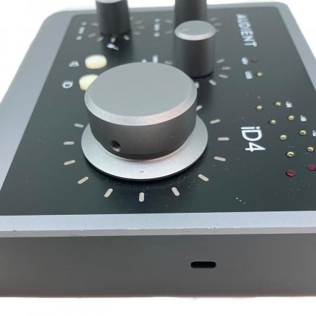 AUDIENT オーディエント iD4 オーディオインターフェイス AUDIENT (オーディエント) オーディオインターフェイス ID4 27-02-1221