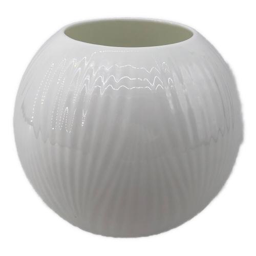 Wedgwood (ウェッジウッド) フラワーベース WHITE FOLIA
