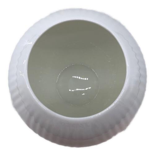 Wedgwood (ウェッジウッド) フラワーベース WHITE FOLIA