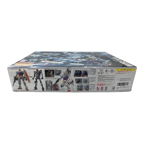 BANDAI (バンダイ) RX-78-2ガンダムVer.3.0 ガンプラ 1/100スケール マスターグレードモデル