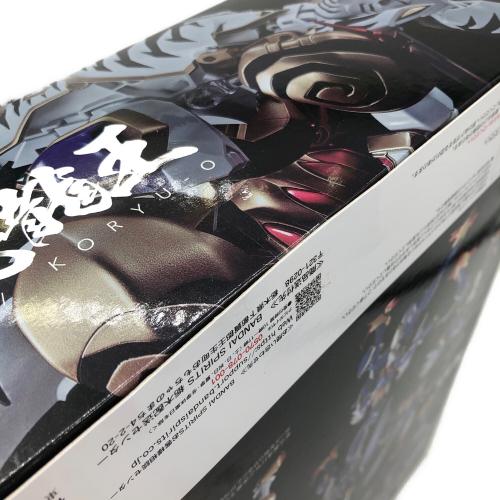 フィギュア